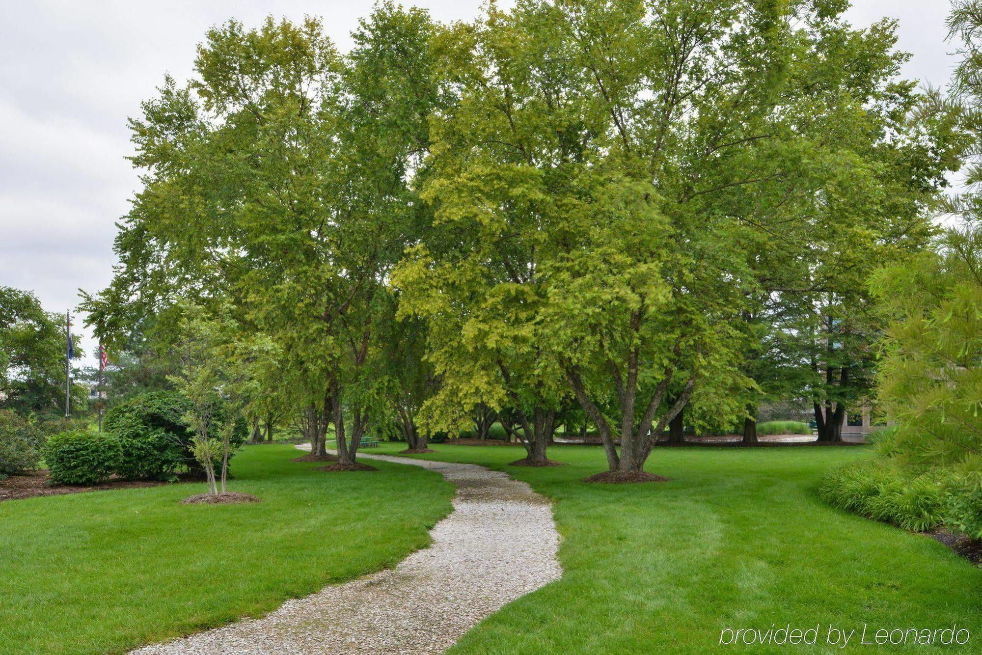 Hotel Elimwood Hotel, A Ramada By Wyndham 2*