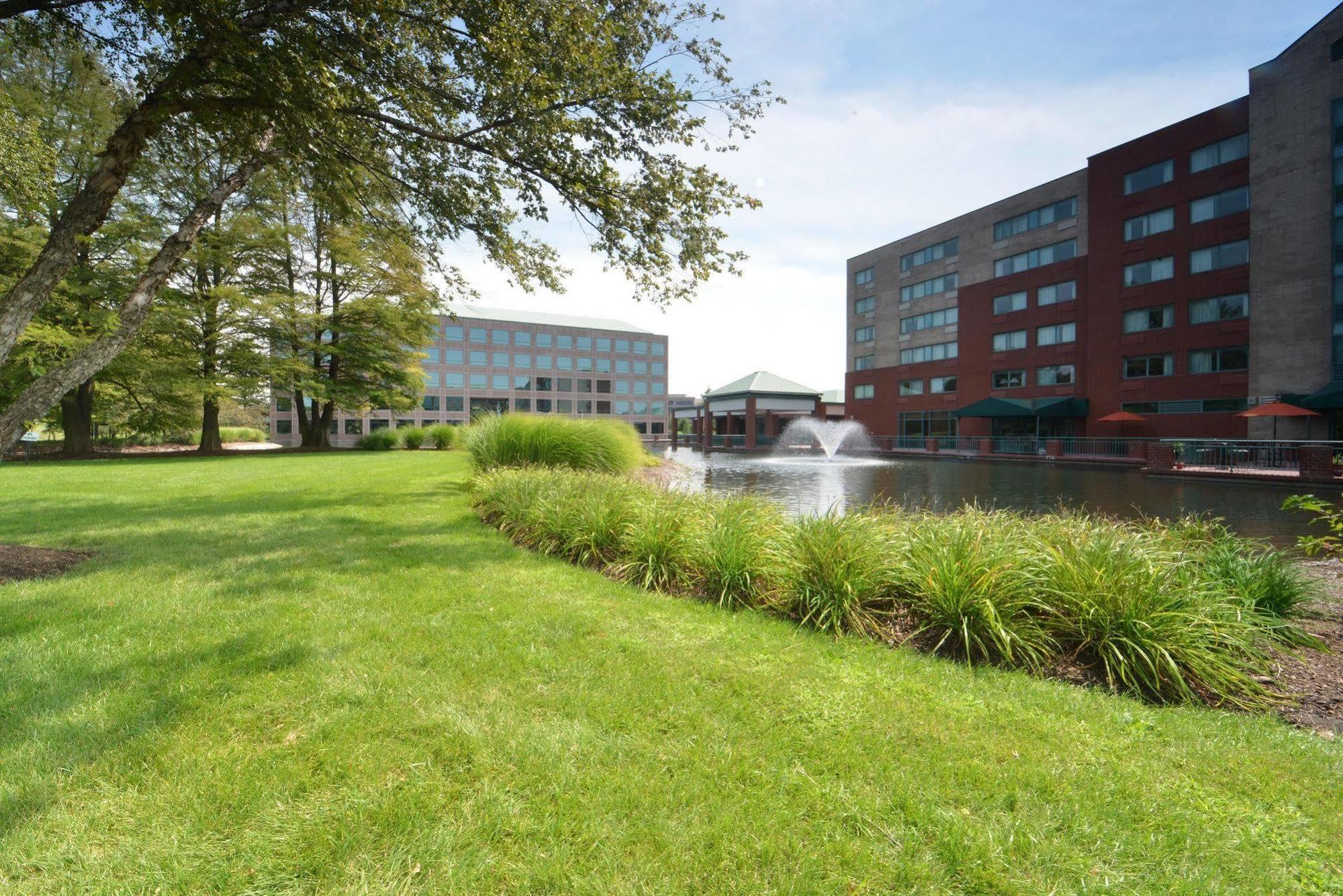 Elimwood Hotel, A Ramada By Wyndham 2* Maryland Heights
