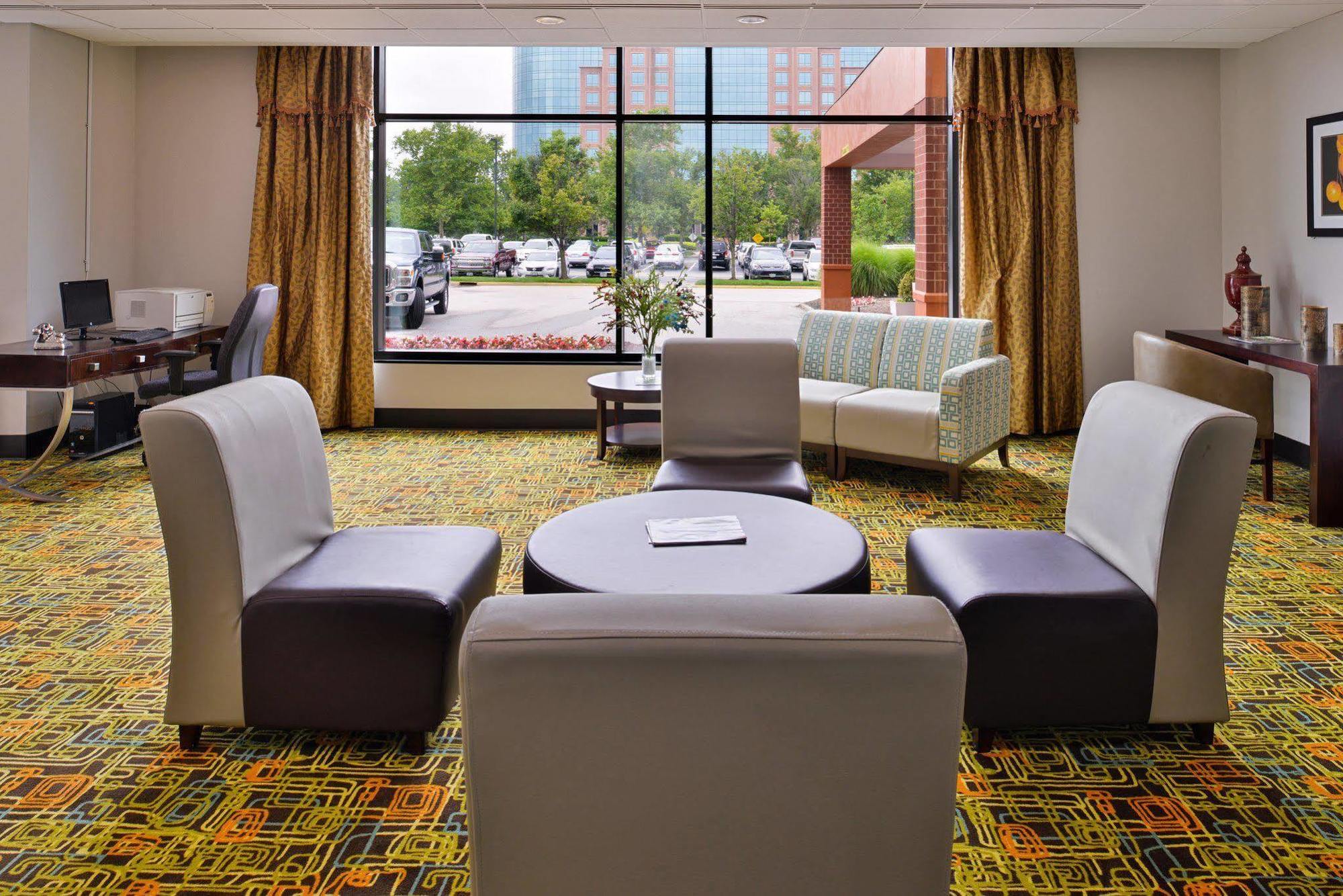 Elimwood Hotel, A Ramada By Wyndham Hotel 2*