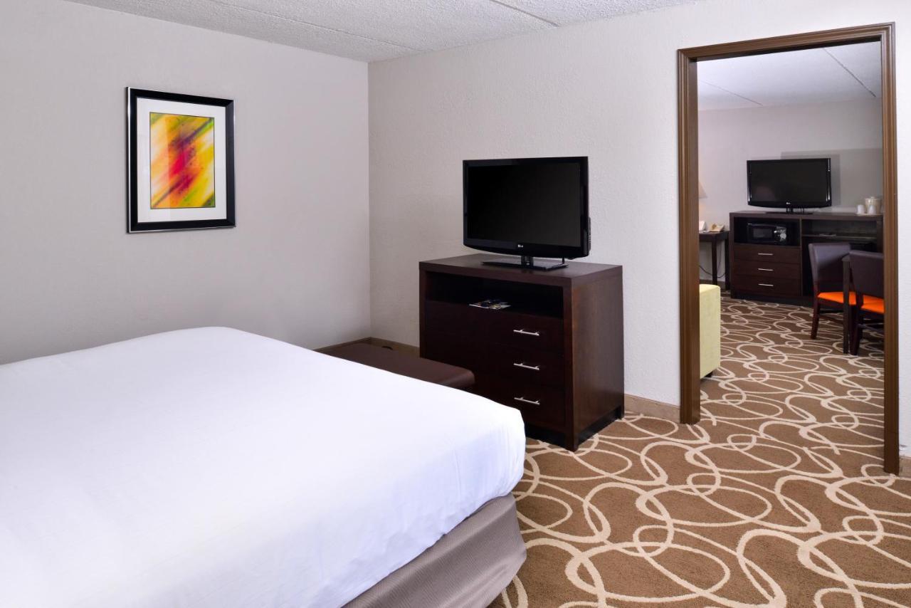 Elimwood Hotel, A Ramada By Wyndham 2*