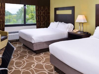 Elimwood Hotel, A Ramada By Wyndham Hotel