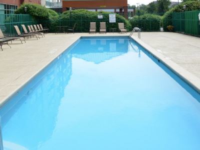 Elimwood Hotel, A Ramada By Wyndham Hotel Maryland Heights